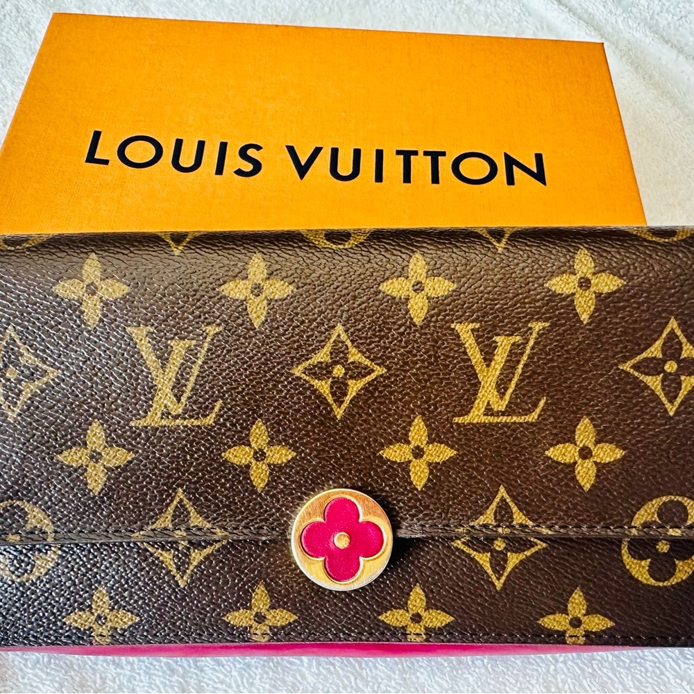 Authentic Louis Vuttion Flore Monogram Wallet